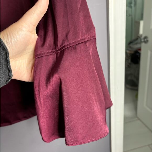 Max Studio Maroon Long Bell Sleeve Blouse With Round Neck Size XS - Picture 6 of 9